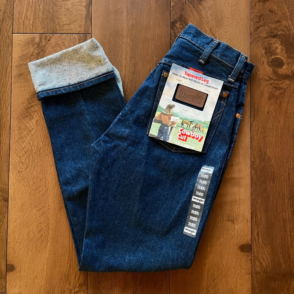 VINTAGE NWT Red Tag Wrangler Women's Straight Leg Blue Jeans